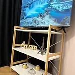 Bllok: Cozy Stay, 24/7 Self Check-in アパート ティラナ