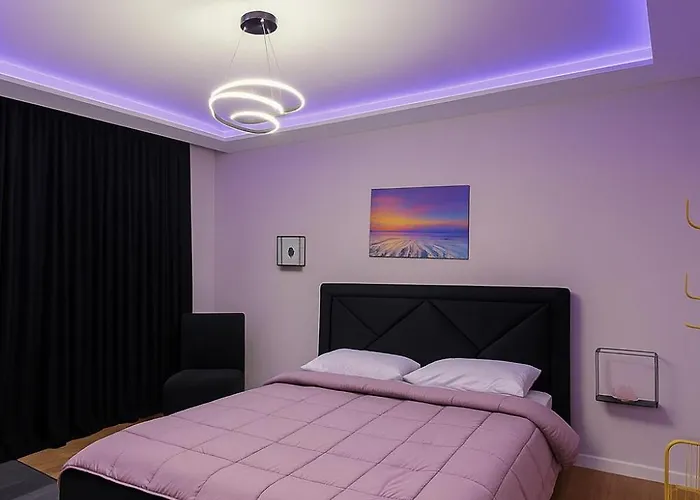 Bllok: Cozy Stay, 24/7 Self Check-in Appartamento Tirana