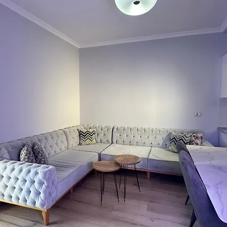 Bllok: Cozy Stay, 24/7 Self Check-in Apartment *