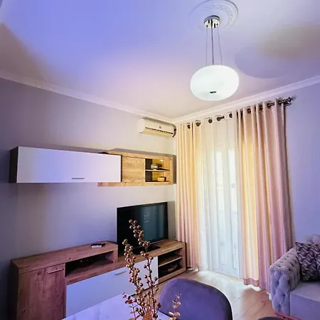 Bllok: Cozy Stay, 24/7 Self Check-in Apartment Tirana
