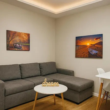 Bllok: Cozy Stay, 24/7 Self Check-in Daire