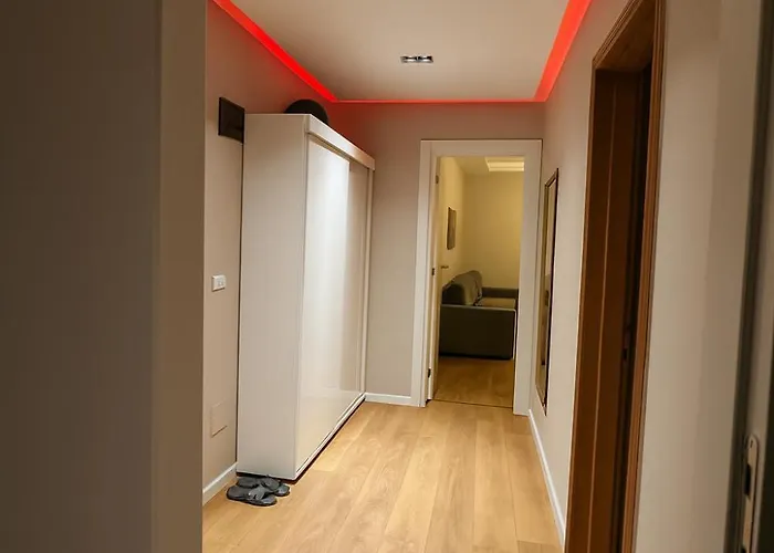 Bllok: Cozy Stay, 24/7 Self Check-in * Tirana