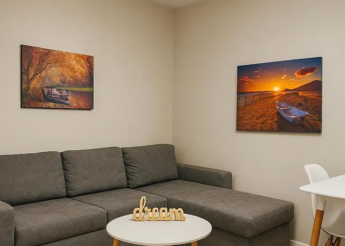 Bllok: Cozy Stay, 24/7 Self Check-in Apartman